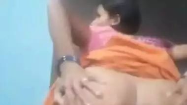 Telugu housewife showing her boobs pussy