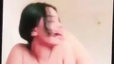 Booby Bengali girl nude pics and viral sex videos
