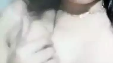 Beautiful girl shoots her desi nude MMS for her lover