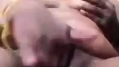 South Indian milf masturbates like a slut