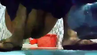 Bangladeshi Bhabi Peeing & Washing Sweet Pussy