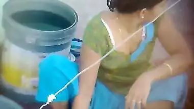 Indian Housewife Cleveage - Movies.