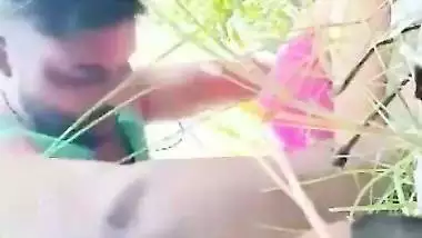 Trapping desi village girl and fucking her outdoor MMS