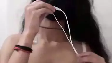 Indian cam girl Pirya Bhabhai naked tease