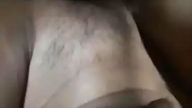 Sex MMS of a lady taking a huge dick in her tight pussy