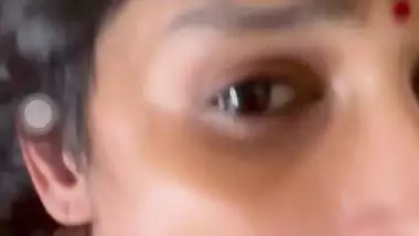 Famous Indian model Jikki Nair blowjob and cum on face