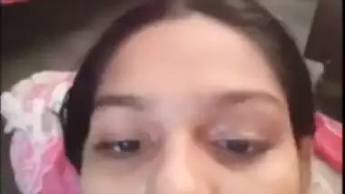 Cute Indian college babe showing boobs and pussy