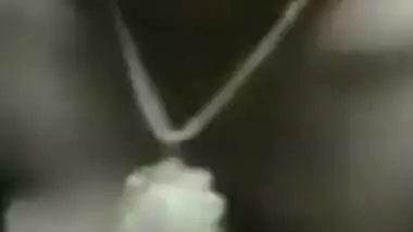 Indian aunty takes off bra to brag about XXX fruits on the camera