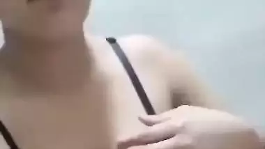 Tall girl stripping bra and standing nude viral selfie