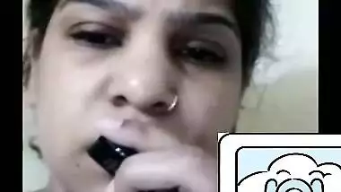 Sexy Paki Wife Showing Boobs and Pussy