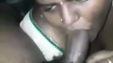 Mature lady gives a blowjob to her owner in Telugu porn