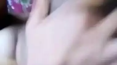 Horny Desi beauty spreads legs to finger her XXX pussy on alone