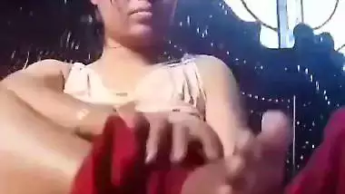 Milk tanker bhabhi desi fingering hard in nudity