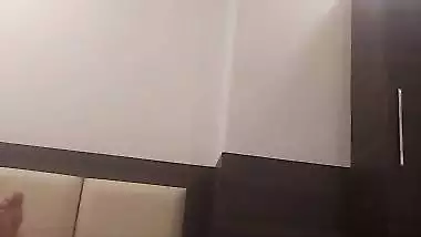 Big guy crushes his sexy GF in bed in a hotel sex MMS