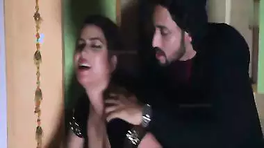 Pervert fucks his naked Bhabhi in the desi adult movie clip
