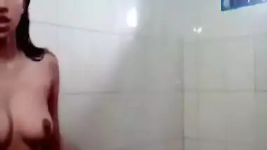 Juicy Indian Teen Shower – Movies