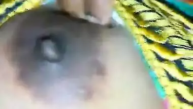 Desi girl hot boobs show