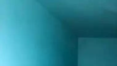 During video call Desi girl washes her XXX assets for BF's pleasure