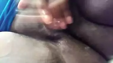 Desi bhabi big pussy fingering