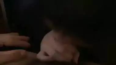 College girl’s erotic desi blowjob to her lover