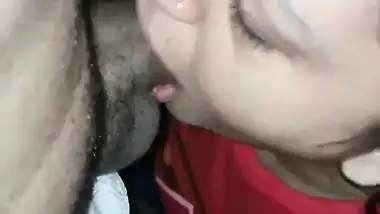 Horny milf gives a desi blowjob to the man