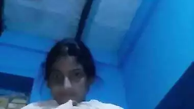 Desi nude Bihari girl shows her tight boobs to her lover