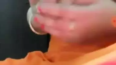 Hot Desi bhabhi masturbating
