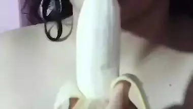 Bengali girl playing with boobs and pussy viral videos