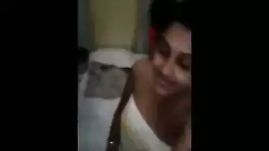 Tamil Teen’s Pussy Fingering Video