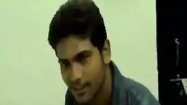 Seducing a tamil bhabi