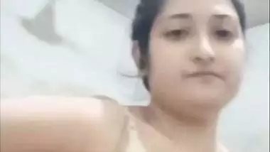 Cute big ass bhabhi striptease nude viral MMS
