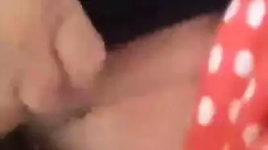 Hijabi lady sucks a professor’s dick in Pakistani sex video
