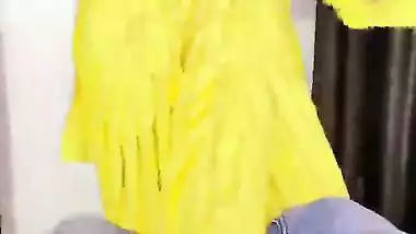 Punjabi aunty came to my hostel room and got naked after seeing my cock and said fuck me with a big cock