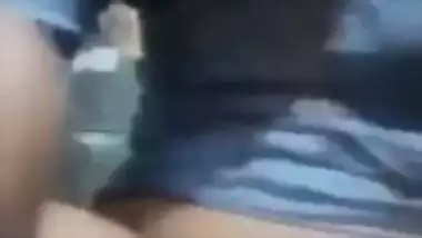 Narayanganj girl masturbating using banana MMS video
