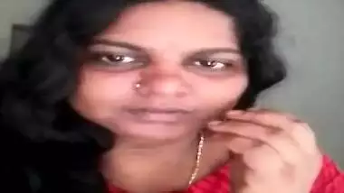 Natural Indian shuts herself up in room for a XXX striptease for sex fans