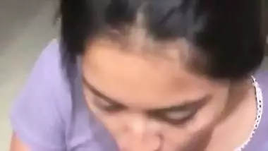 Hot NRI babe asks her white lover to shoot her blowjob MMS