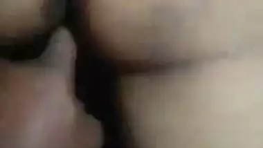Threesome desi sex video of housewife with hubbyâ€™s friend