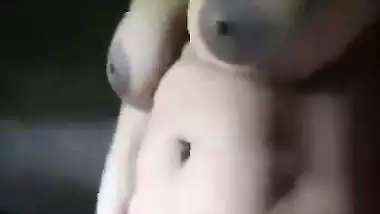 Married lady strips in front of the camera in Nepali xxx MMS