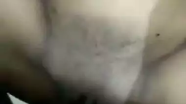 Young guy fucks his GF’s tight pussy in Tamil sex video