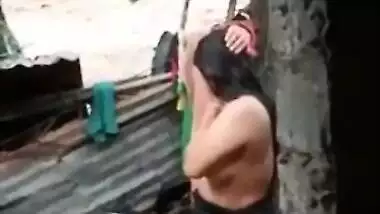 Desi Hot Girl OutDoor Bathing