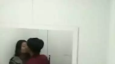 Bubbly GF standing fuck hidden sex viral MMS