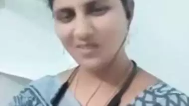 Shy bhabhi flashes boobs on private cam nude show
