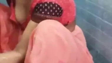 Bathing village wife sexy video