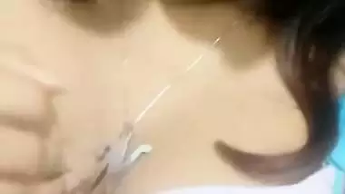 Pure Tamil girl nude nipple show MMS