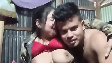 Balloon boobs bhabhi viral sex with Bengali neighbor