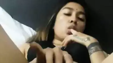 Desi nude Mumbai girl’s sensual fingering