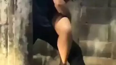 Desi lover outdoor fucking