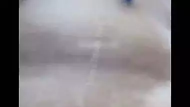 Kannada aunty rubbing pussy and fingering on video call
