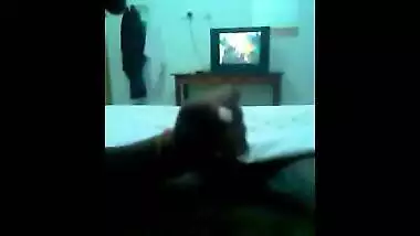 Desi Housewife Giving Headjob