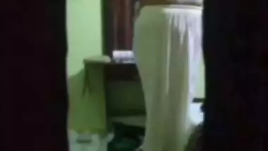 Mom wearing nighty after showing naked boobs